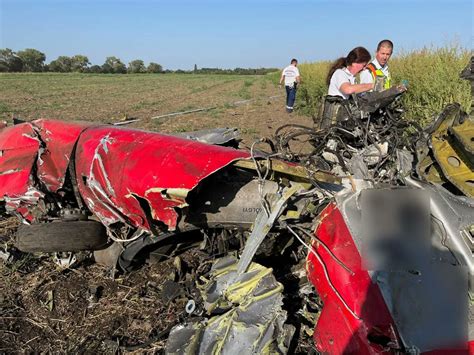 ha-rdm|Plane crash during aerial demonstration in Hungary。